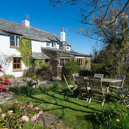 Hallagather Farmhouse Bed & Breakfast Crackington Haven Exterior photo