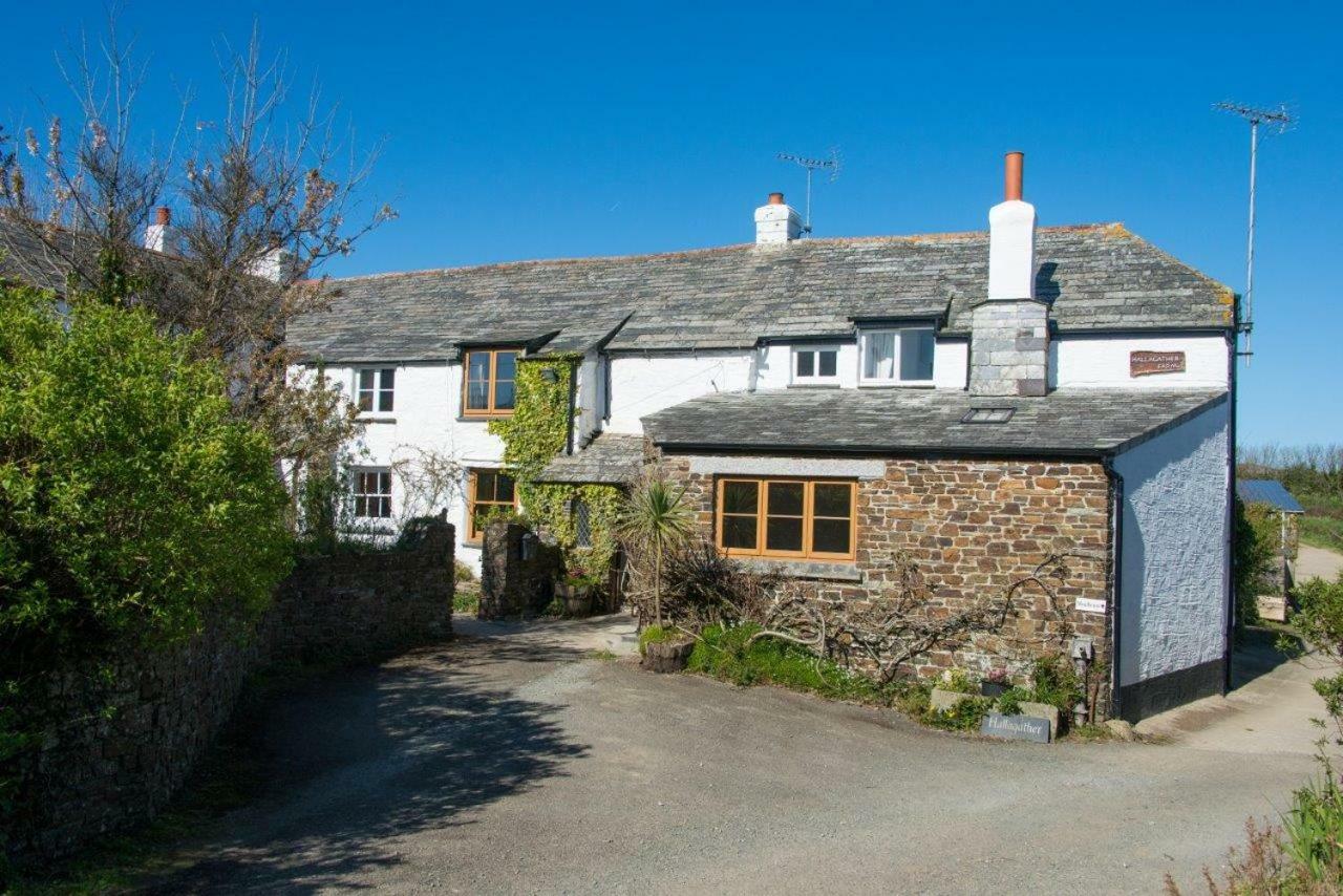 Hallagather Farmhouse Bed & Breakfast Crackington Haven Exterior photo